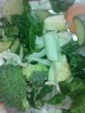 Filete con vegetales verdes al vapor