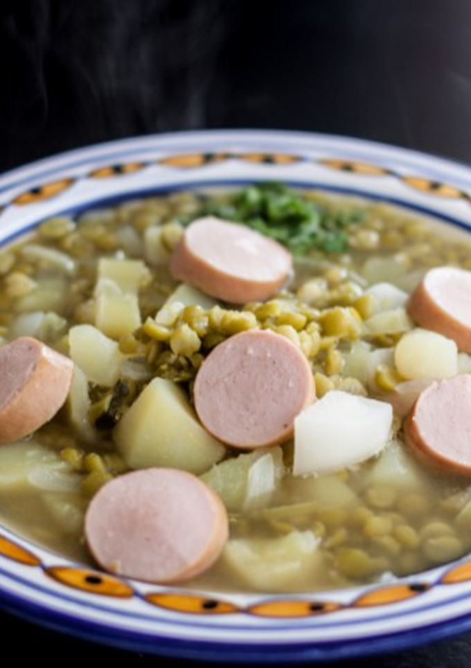 Una foto de Erwtensoep- Sopa holandesa