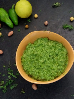 લીલી ચટણી (Green Chutney Recipe in Gujarati) રેસીપી મુખ્ય ફોટો