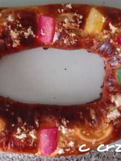 Una foto de Roscón de Reyes Clásico (Sin masa madre)