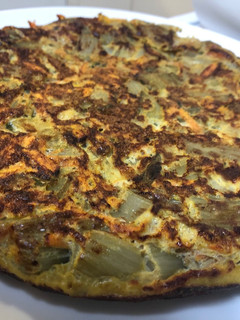 Una foto de Tortilla de tallos de acelga
