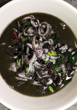 Foto resep Tumis cumi tinta hitam ala mamicay