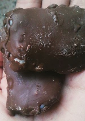 A picture of Bounty chocolate at home.