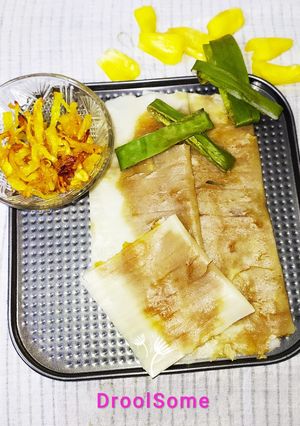 A picture of Jackfruit ela ada in banana leaf.