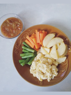 Foto resep Scrambled eggs with vegetables and steak sauce
