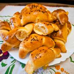 Köménymagos sörkifli sajtkrémmel,sajttal töltve 🥐🥐🥐-レシピのメイン写真