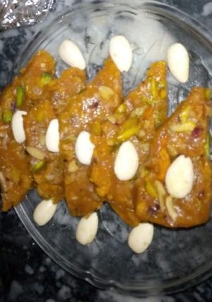 A picture of Besan ki barfi.