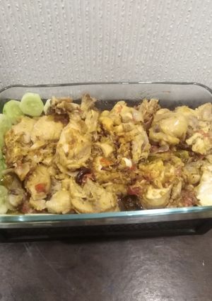 A picture of Chicken Dumpukht.