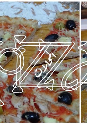 صورة لوصفة بيتزا المحلات بطعم الدجاج و الجبن pizza poulet