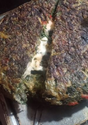 Una foto de Tortilla de acelga rellena