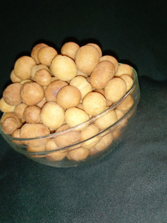 A picture of Peanut burger.