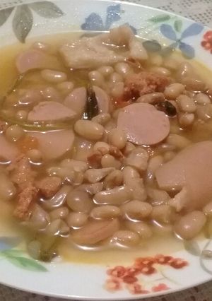 A picture of Frijoles Charros.