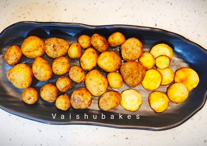 Roasted Baby Potatoes With Black Pepper