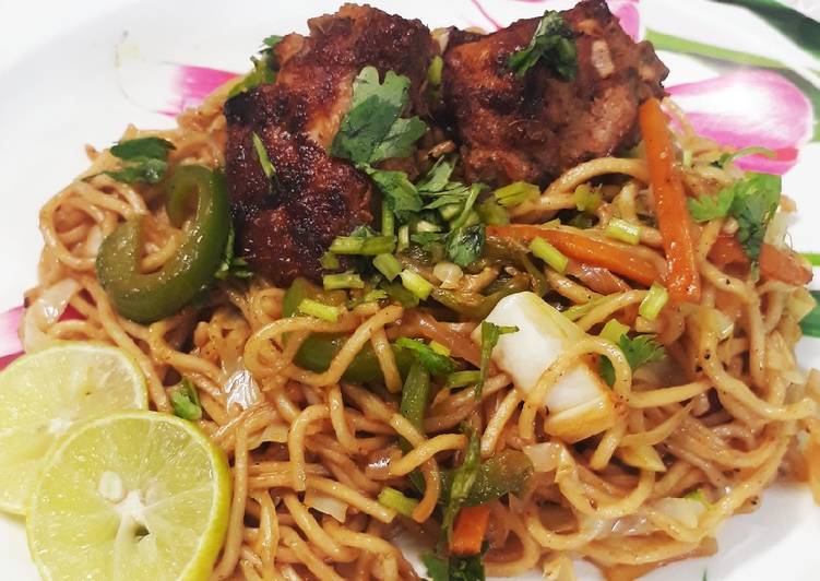 How to Make Super Quick Homemade Peri peri noodles with pan fried chicken