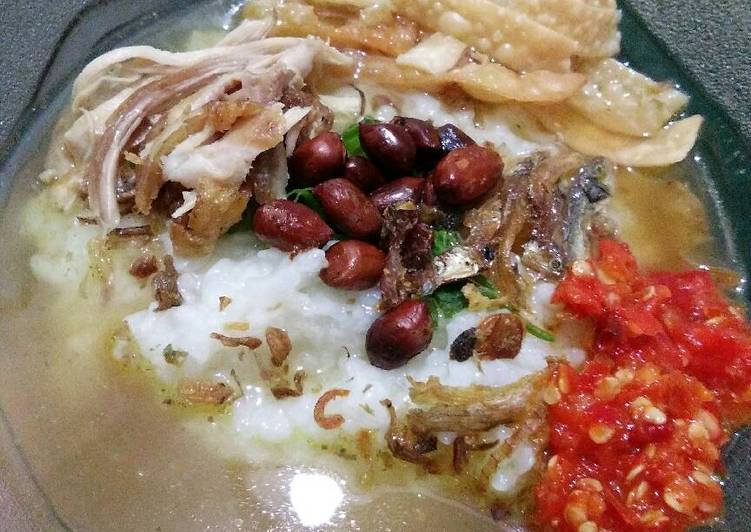 Bubur kuah sop ayam