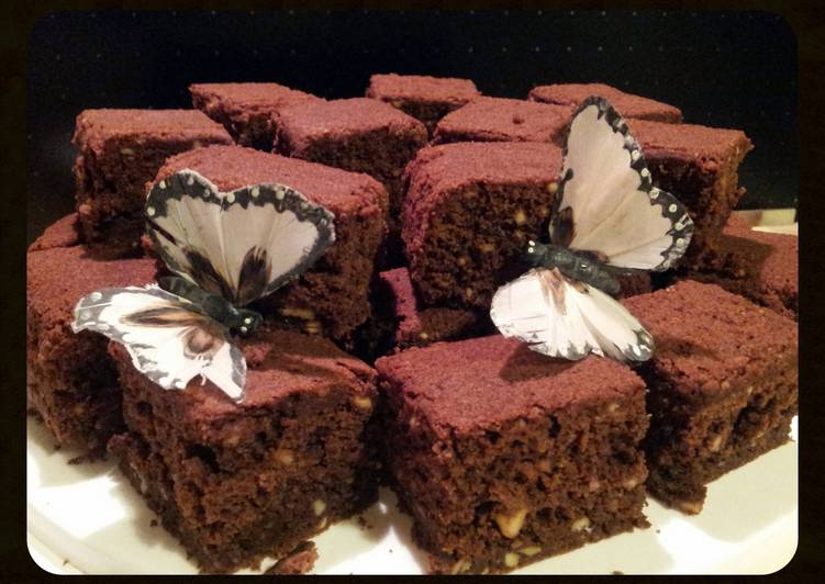Recipe of Perfect AMIES Chocolate with Cashew Nuts BROWNIES