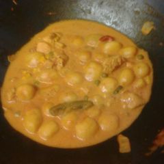 A picture of Moes Bizzar Curry.