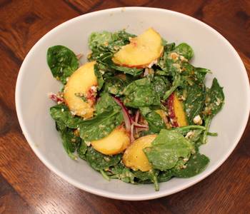 Fresh, Make Recipe Spinach Peach and Goat Cheese Salad Very Delicious