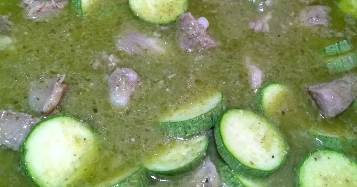 Costilla de cerdo en salsa verde con calabazas Receta de Alma Patricia  Reséndiz- Cookpad