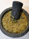 Salsa verde molcajeteada picante