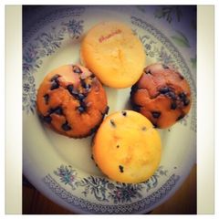 A picture of Eggless: Vanilla-Chocolate Chips Muffins.