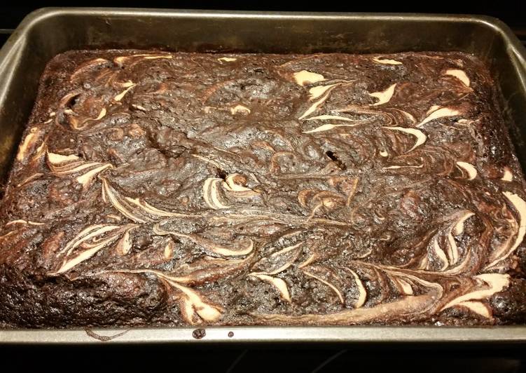 Steps to Prepare Perfect Peanut butter cheesecake swirl brownies