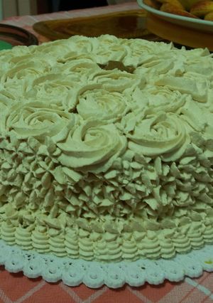 A picture of AMIEs Perfect CARAMEL Cake.