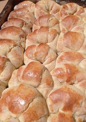 Una foto de 🥐 Medialunas sin levadura y sin manteca 🥐