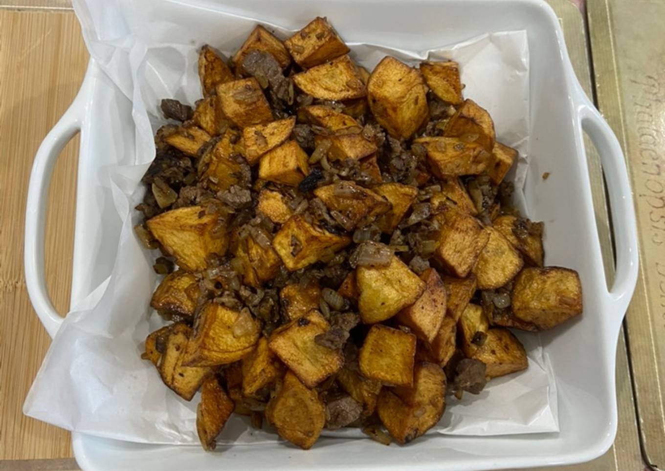 Fried potato cubes with beef