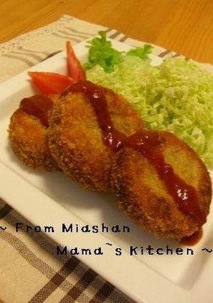 A picture of Croquettes with Demi-glace Sauce from Leftover Hayashi Rice.