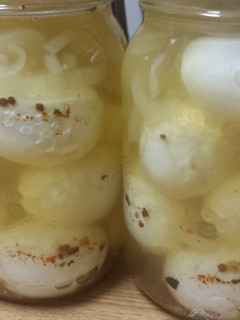A picture of Kimmys' Pickled Eggs.