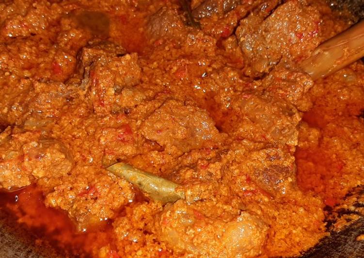 Bagaimana Menyiapkan Rendang Daging Sapi Anti Gagal