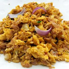 A picture of Scrambled Eggs with Ham.