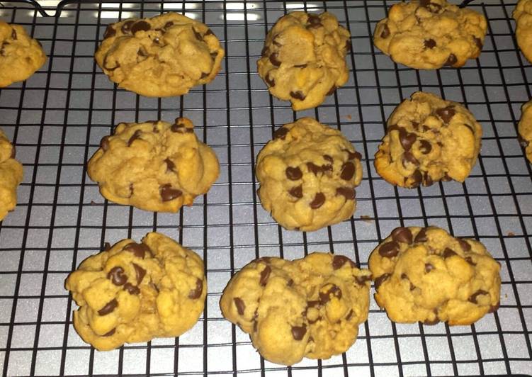 Grandmas peanut butter chocolate chip cookies