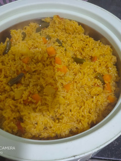 சிம்பிள் வெஜிடபிள் பிரியாணி(vegetable biryani recipe in tamil) செய்முறை முக்கிய புகைப்படம்