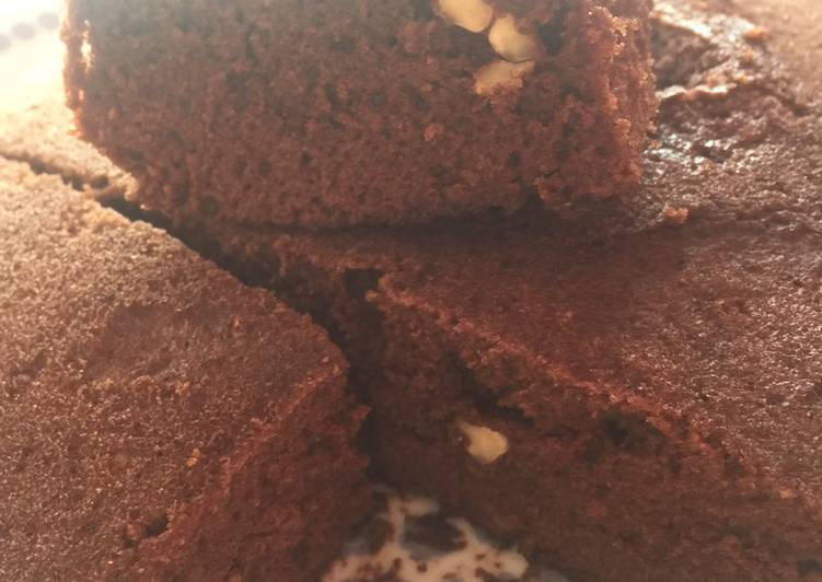 Bizcocho de chocolate y nueces en 5 minutos