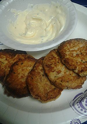 A picture of Skye's Tuna patties and a sauce.