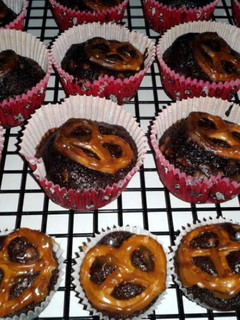 A picture of Fluffy Pretzel Brownie.