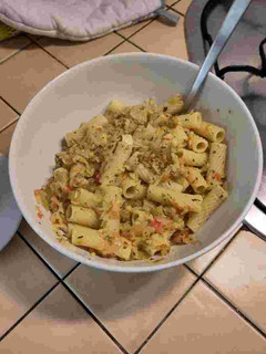 Una foto de Tortiglioni amb salsa de carbassó
