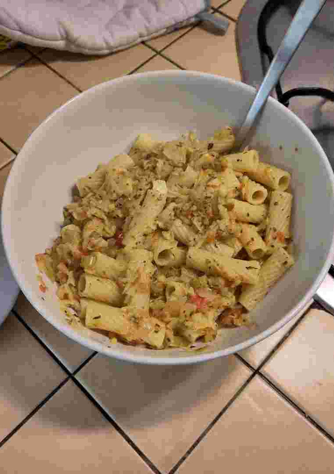 Una foto de Tortiglioni amb salsa de carbassó