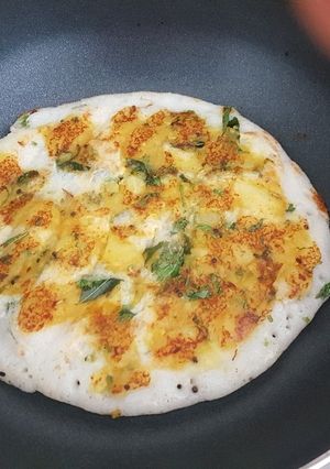 A picture of Masala Uttapam.