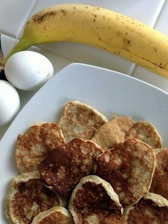 A picture of Banana and Egg Pancakes.