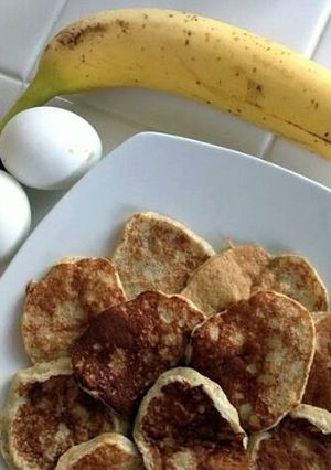 A picture of Banana and Egg Pancakes.
