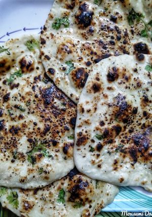 ঈষ্ট ছাড়া নান (Naan without yeast recipe in Bengali) রেসিপির প্রধান ছবি