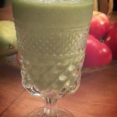 A picture of Spiced Banana Pear Green Smoothie.