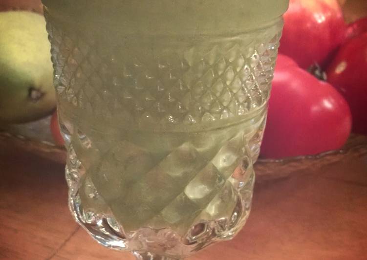 Recipe of Super Quick Homemade Spiced Banana Pear Green Smoothie