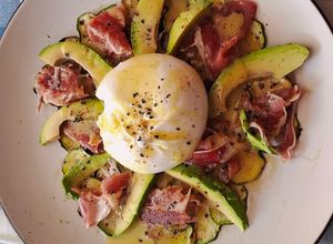 Foto principal de Ensalada de Calabacín y Burrata