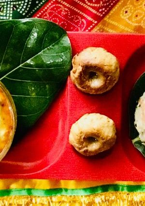 पंचमेल दाल चोखा और मल्टीग्रेन बाटी (panchmel dal chokha aur multigrain bati recipe in Hindi) रेसिपी मुख्य फोटो