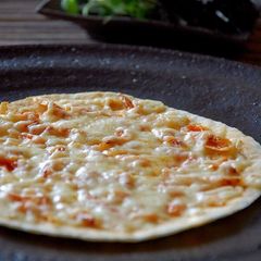 A picture of Sakura Shrimp Pizza.