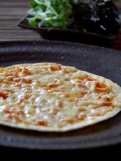 A picture of Sakura Shrimp Pizza.